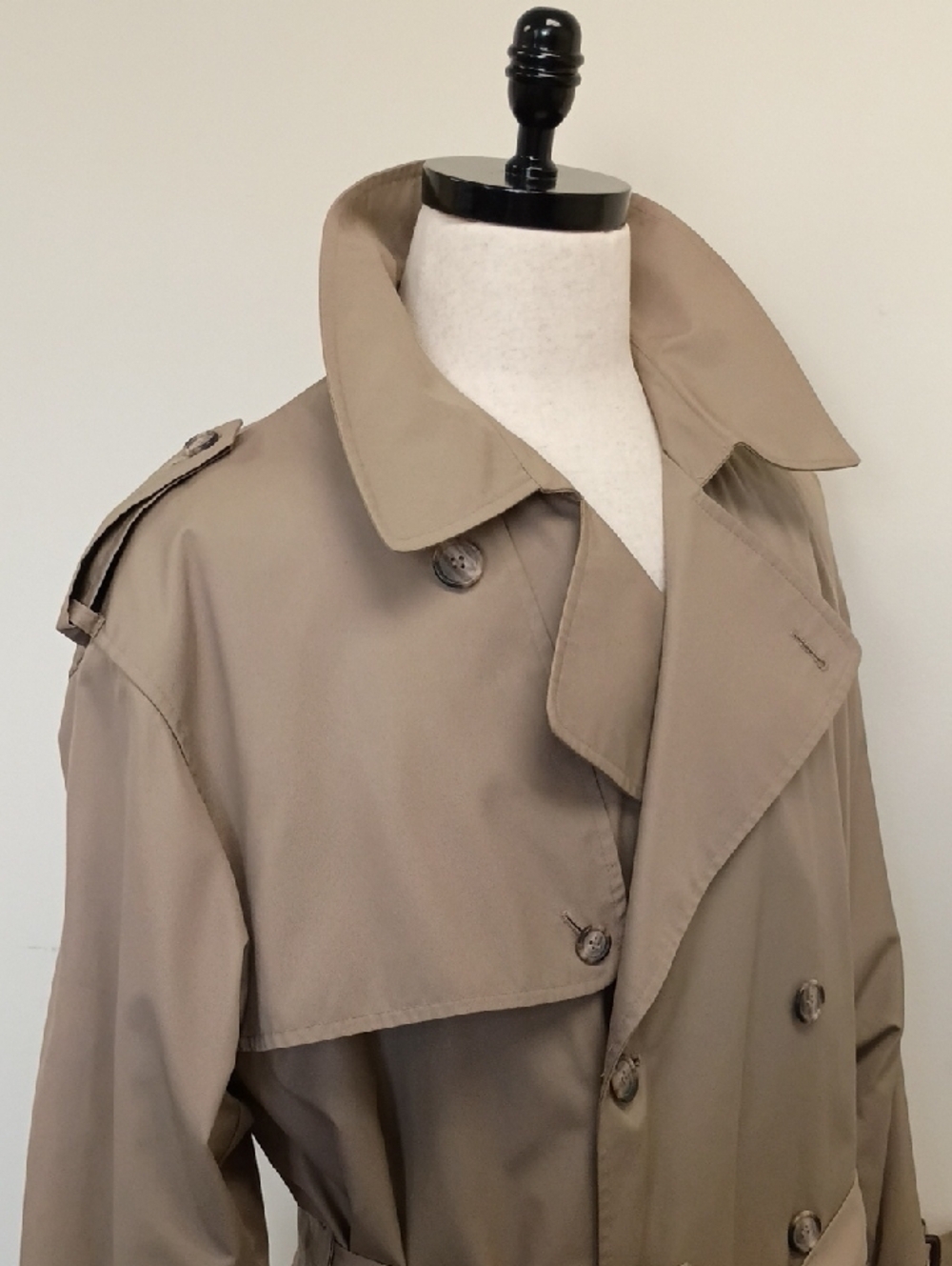 London Fog Vintage Khaki Trench Coat Belted Lined Double Breasted 40R - Picture 5 of 10